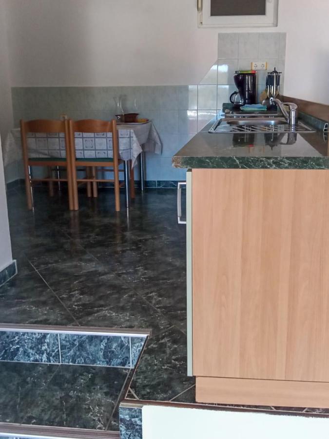 Apartmani Frka 萨利 外观 照片